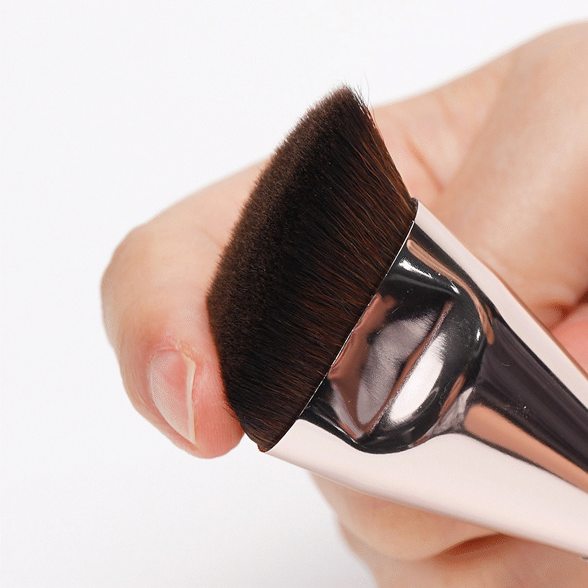 BANILA CO Кисть для нанесения тональной основы Power Fit Foundation Brush – фото 3