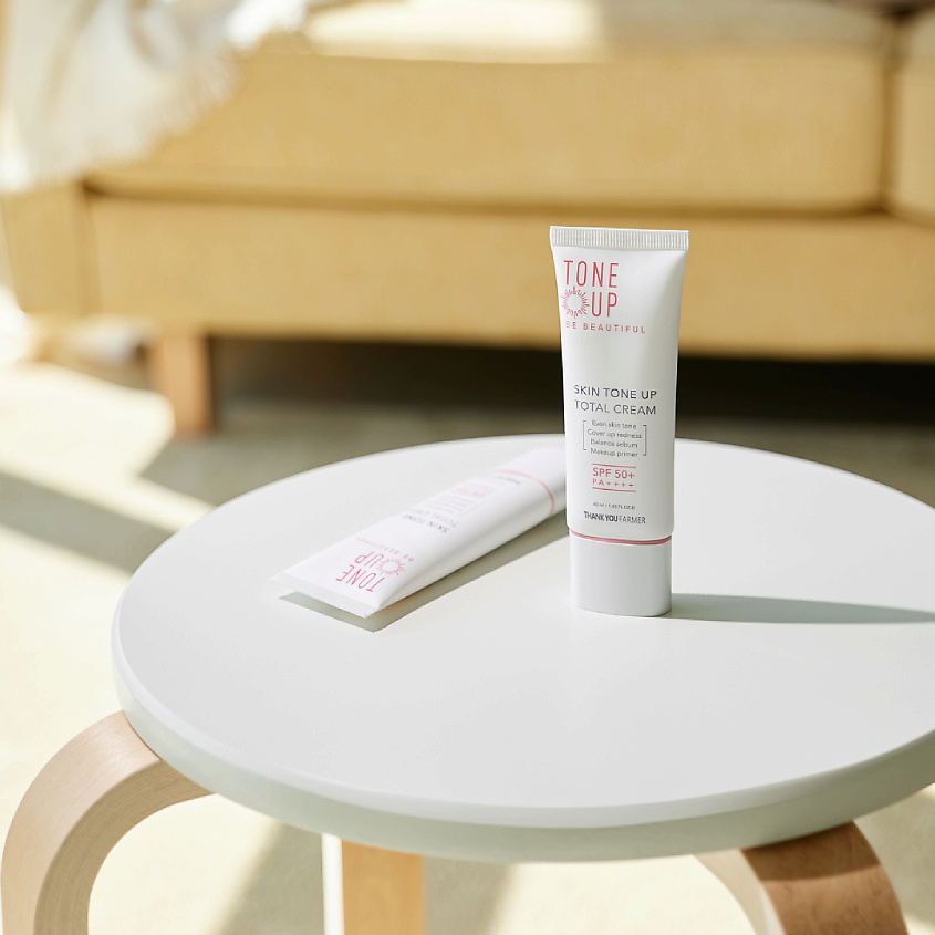 THANK YOU FARMER Крем для лица выравнивающий тон солнцезащитный SPF50+ Be Beautiful Skin Tone Up Total Cream – фото 4