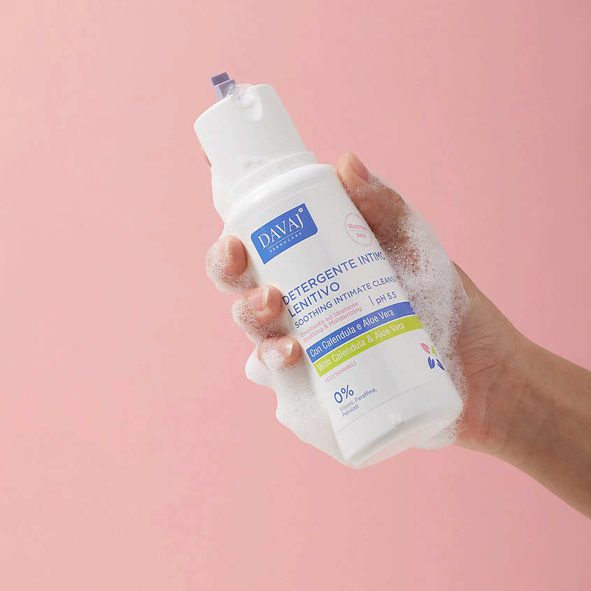 DAVAJ Средство для интимной гигиены успокаивающее с календулой и алоэ вера Soothing Intimate Cleanser – фото 2