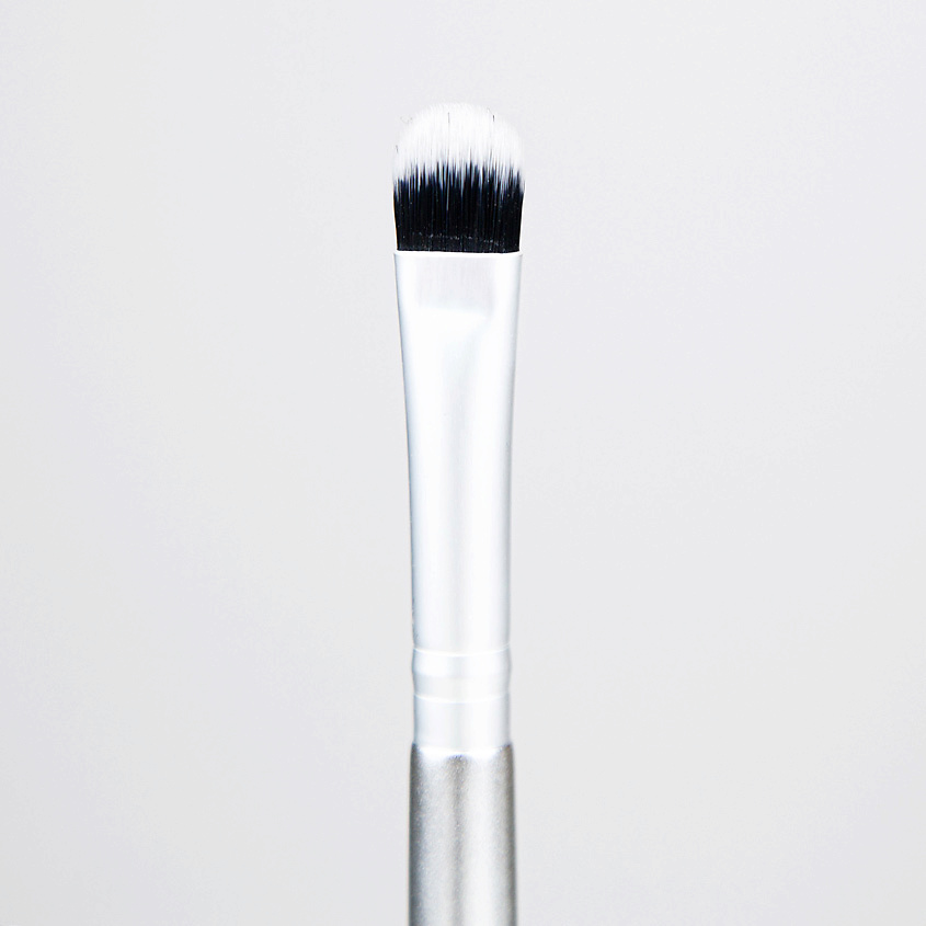 THEBALM Кисть для нанесения жидких теней SPARKLING LID-QUID – фото 2