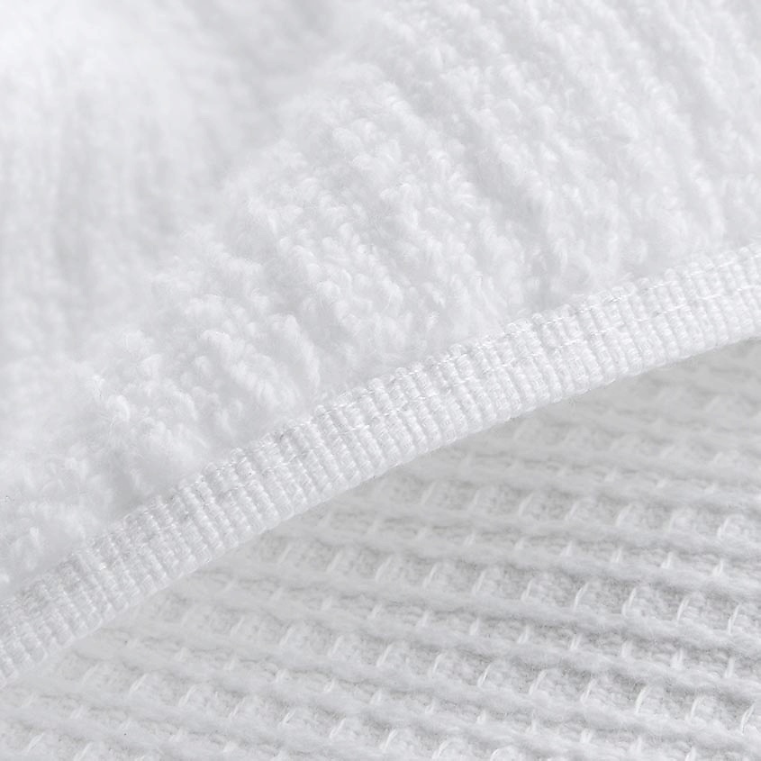 SOFT SILVER Антибактериальная махровая салфетка для массажа и пилинга, 30х30 см. Цвет: «Альпийский снег» (белый) – фото 4