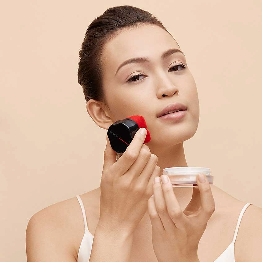 SHISEIDO Невидимая рассыпчатая пудра с шелковистой текстурой Synchro Skin – фото 4