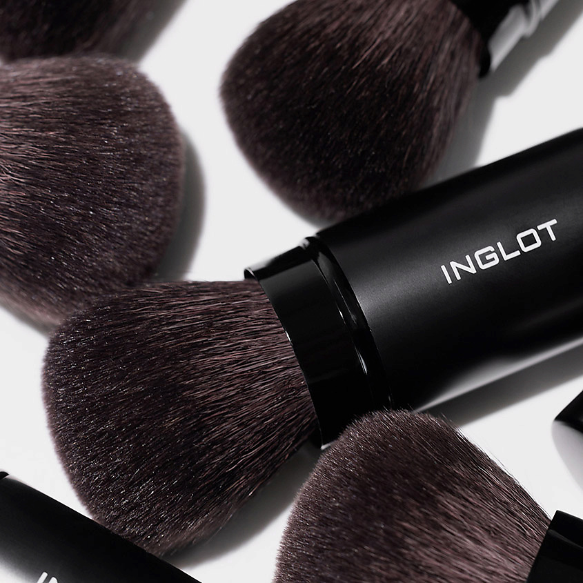 INGLOT Кисть для макияжа лица 61SS Makeup Brush – фото 2